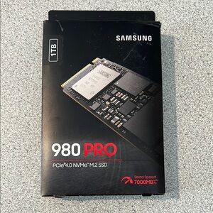 Samsung Black 980 PRO SSD Internal Component